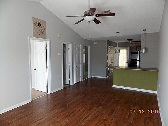 5th image of 140-50 Lanier Dr