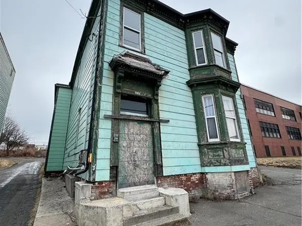 206 Wentworth St, Saint John, NB E2L 2T3