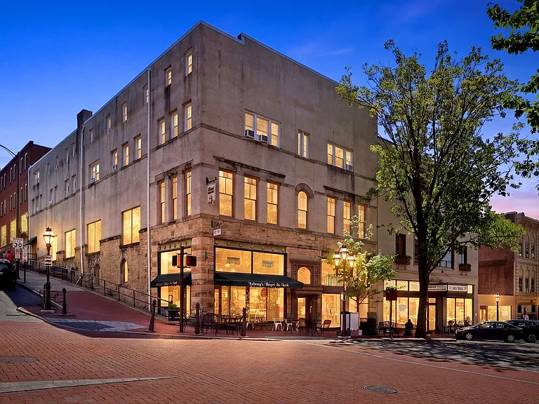 79 W Market St #G — Photo 31