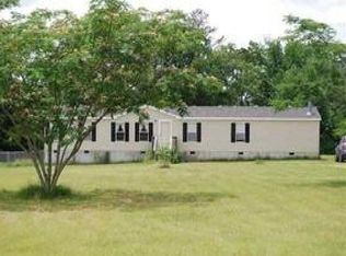 311 E Flournoy Rd, Hawkinsville, GA 31036
