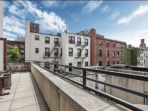 5th image of 166 Montague St APT 2D
