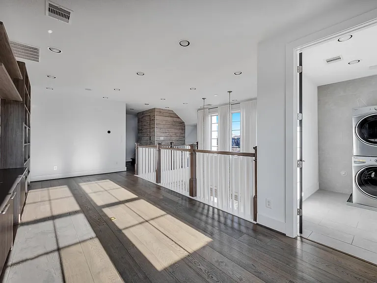 9623 Towne Lake Pkwy — Photo 14