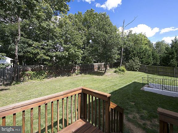 2nd image of 105 Yarrow Ct