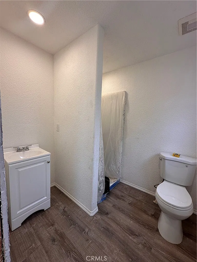 1 bed, 560 sqft, $1,350 — Photo 4
