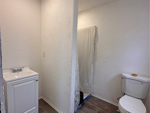 4th image of 371 S St #R