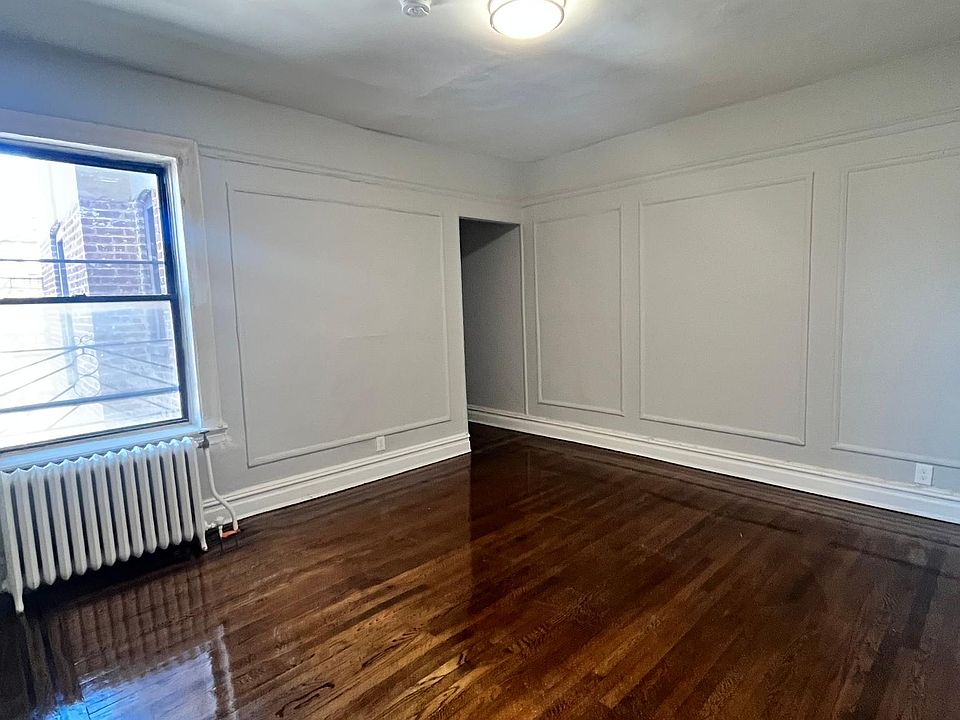 2nd image of 18 Kensington Ave APT 4D