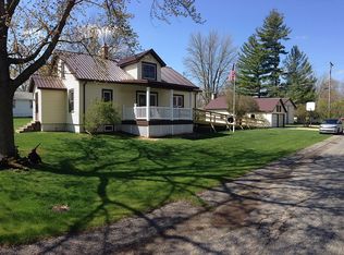 202 Moyer Ave, Alma, MI 48801