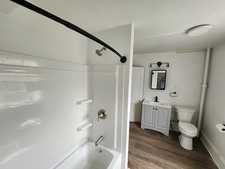 1810 Olive St — Photo 9