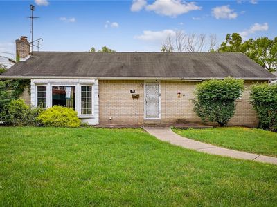 29 Barton Dr, Pittsburgh, PA, 15221