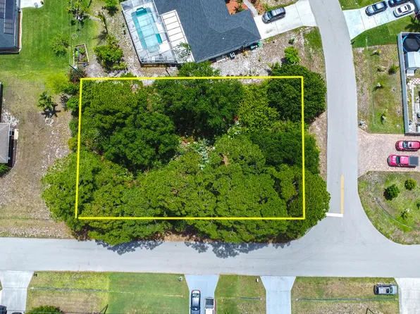 1300 SW Halford Avenue, Port St Lucie, FL 34953
