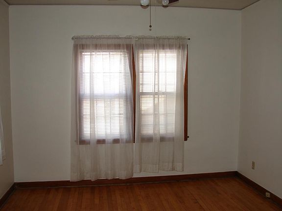3rd image of 1265 Highland Pkwy