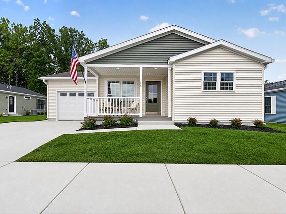 Exterior Image-2-Ritz-Craft Cinnamon Woods