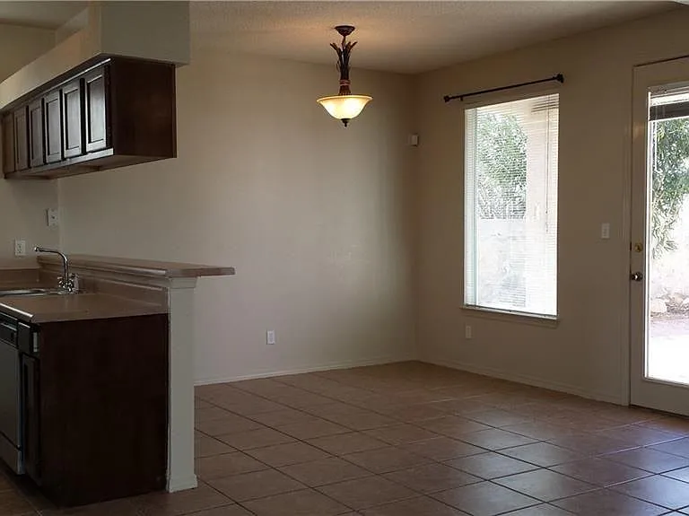 4541 Joseph Rodriguez Dr — Photo 11