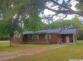 94 Sanderson Ln, Courtland, AL 35618