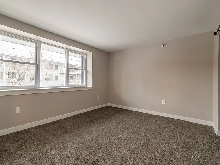 1616 W Bender Rd — Photo 18