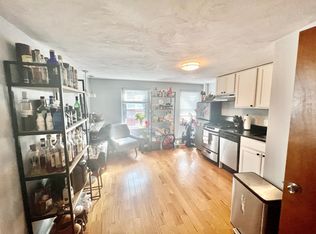 354 Hanover St #3, Boston, MA 02113