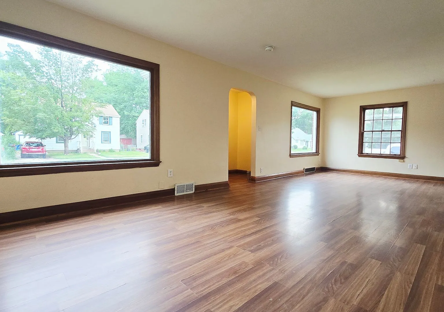 3 Bedroom 1 Bath House with Detached Garage — Photo 2