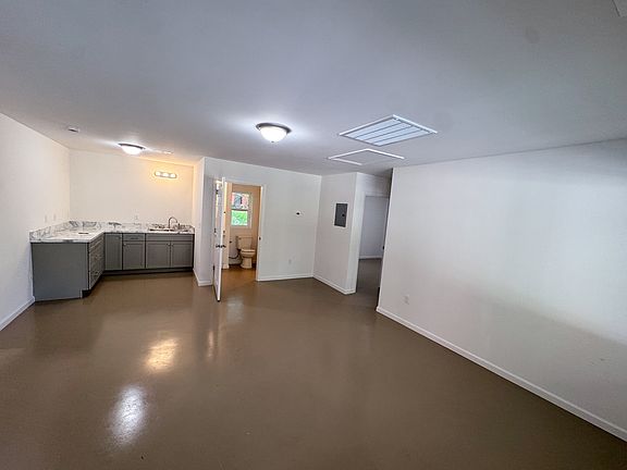 2nd image of 1595 Soco Rd APT 11