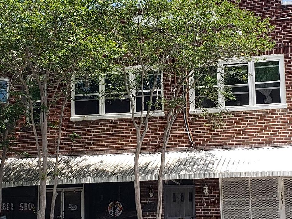 1st image of 1483 N Myrtle Ave #2