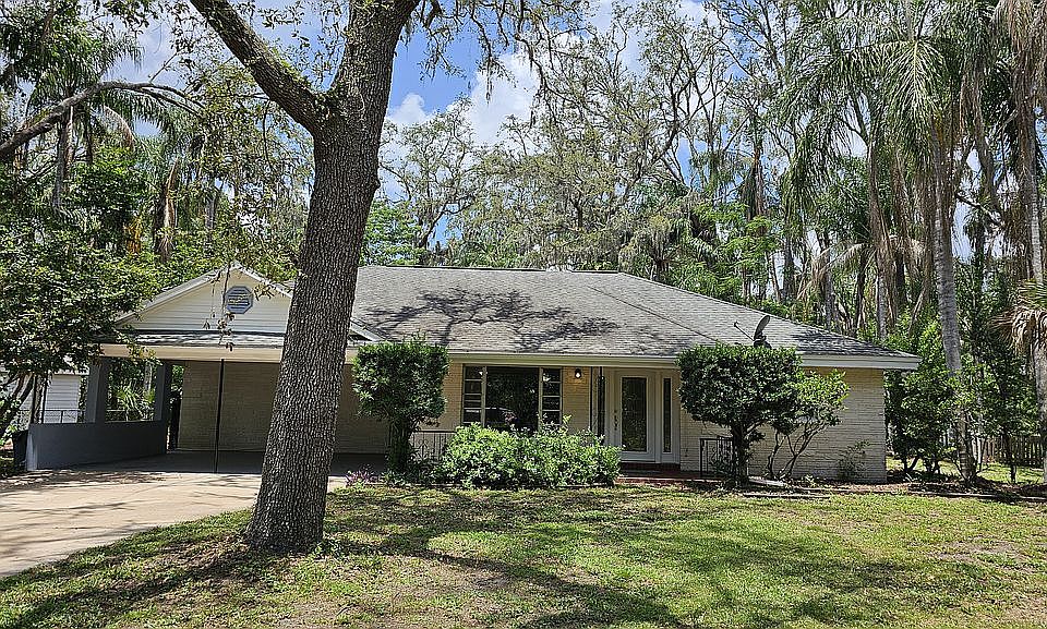 17306 Livingston Ave Front