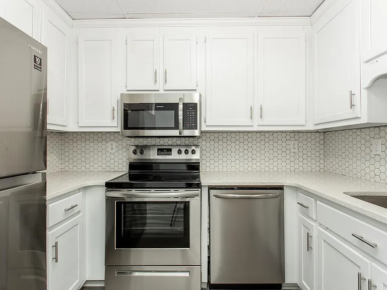 806 Palm St #3 — Photo 2
