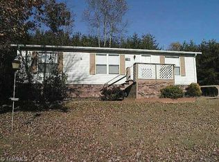 1144 NW Pipers Gap Rd, Mount Airy, NC 27030
