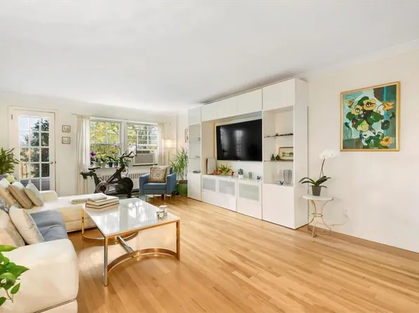63 Rockledge Road #TA, Bronxville, NY 10708
