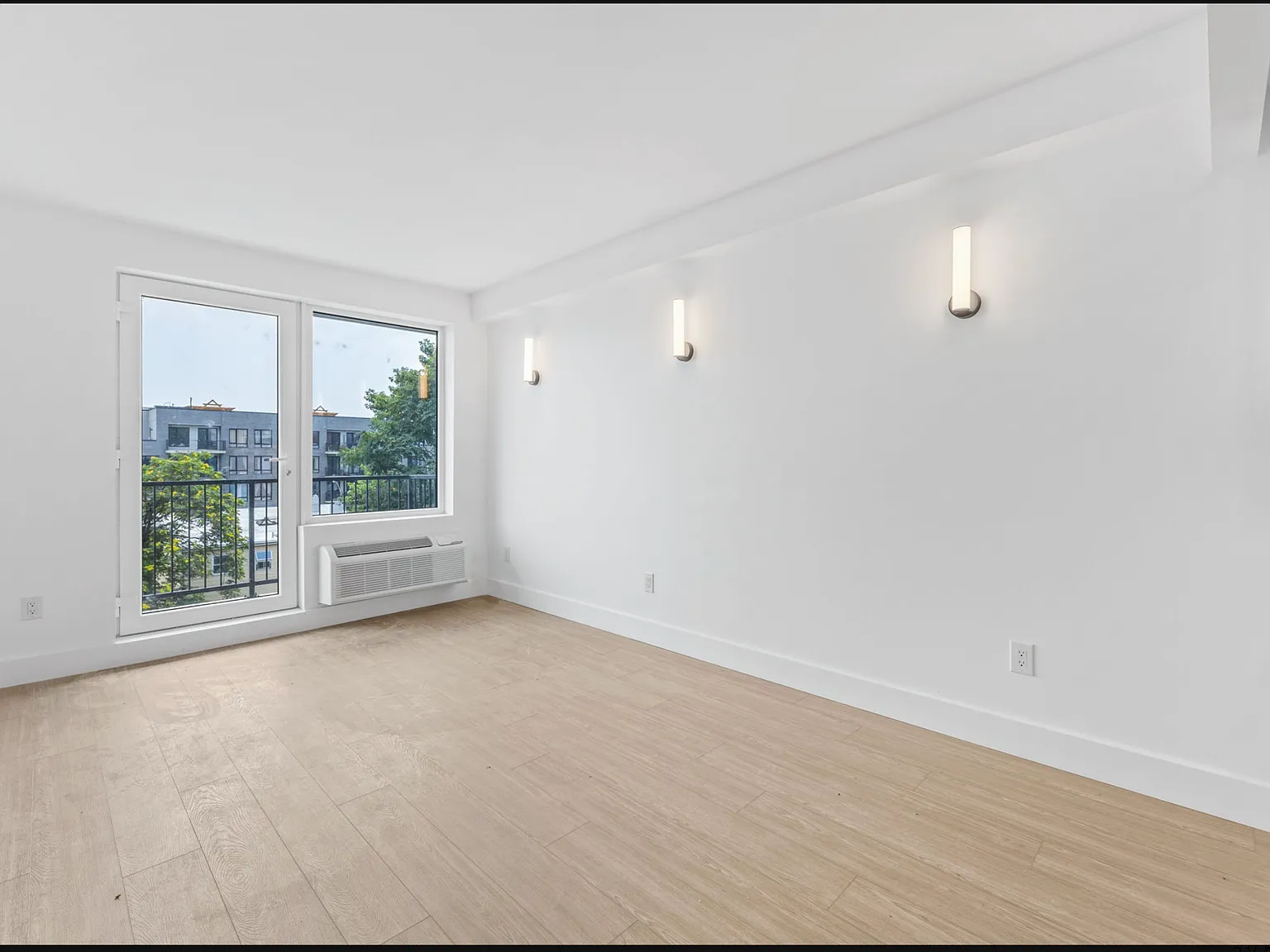 2781 Atlantic Avenue — Photo 4