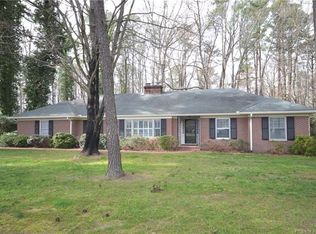 456 Irvington Rd, Kilmarnock, VA 22482