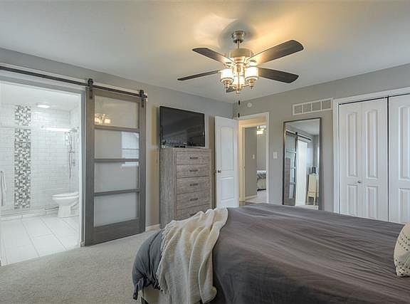 5th image of 10925 Wabash Ave