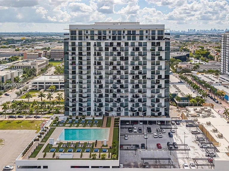 5300 Paseo Dr #1701 — Photo 1