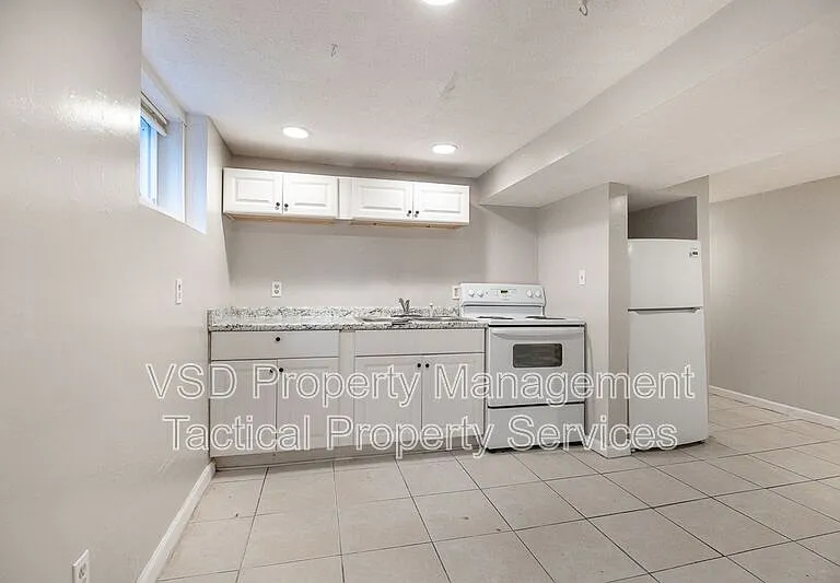 2048 W 98th St #5 — Photo 12