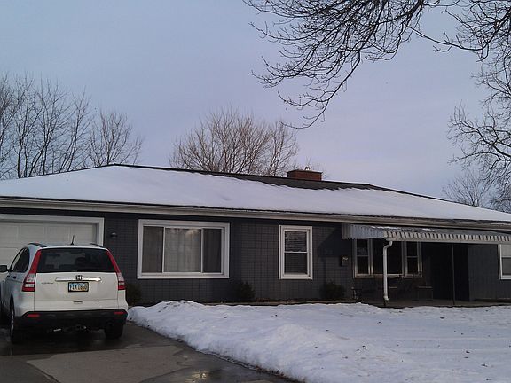 2nd image of 206 John St
