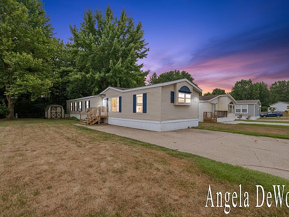 2nd image of 4676 Gardens Blvd NW