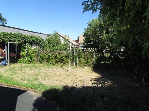 2nd image of 35 N Payne St #35