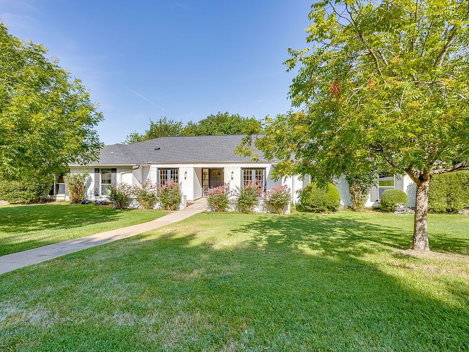 1st image of 28 Bounty Rd W