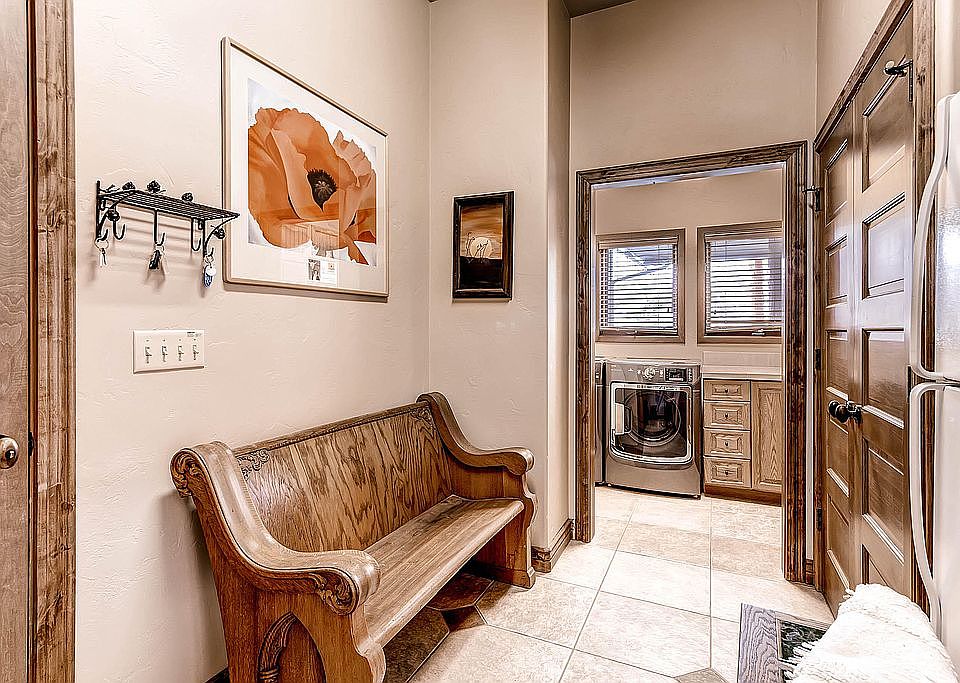 Mudroom and Laundry 
