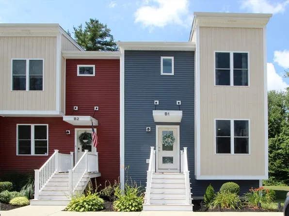 680 Temple St #B1, Whitman, MA 02382