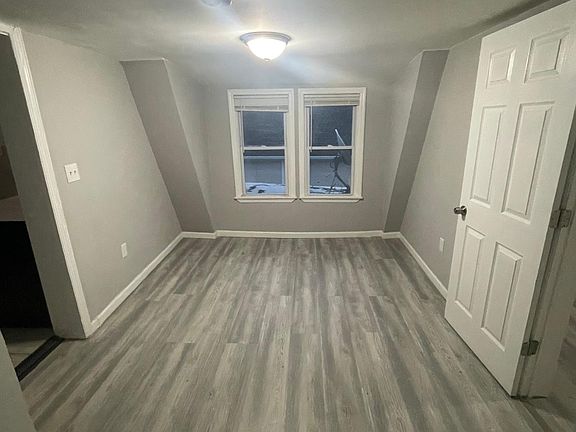 2nd image of 445 14th Ave Floor 3