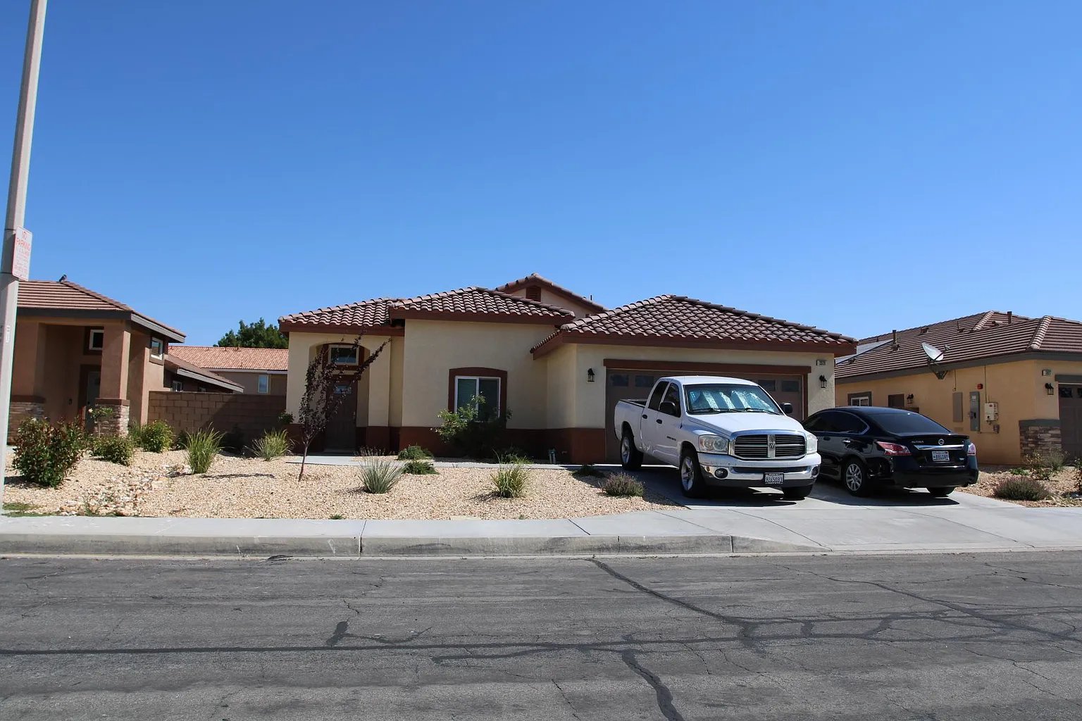 2021 E Jenner St photo 1