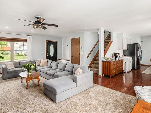 5th image of 827 Bledsoe Dr