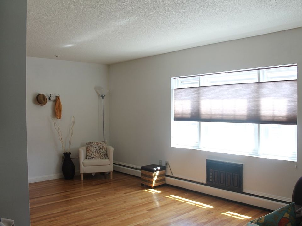 spacious and lots of natural light