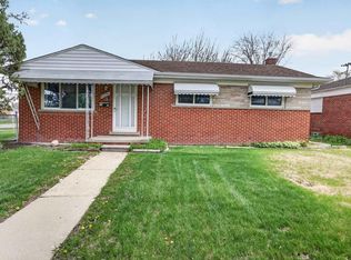 27250 Haverhill Dr, Warren, MI 48092