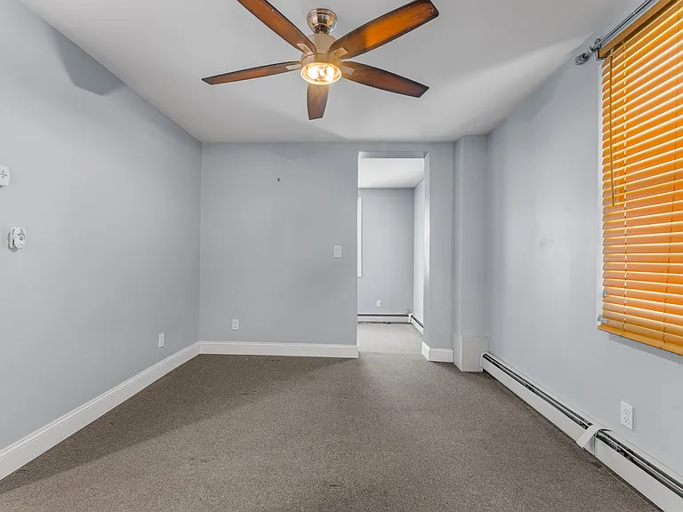 116 Riverside Blvd #1 — Photo 20