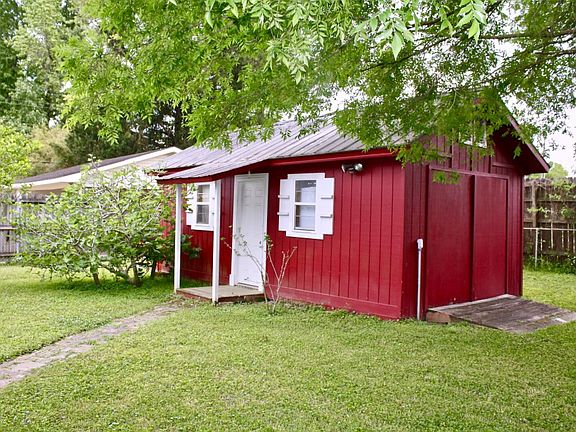 5th image of 8246 N Parkland Dr