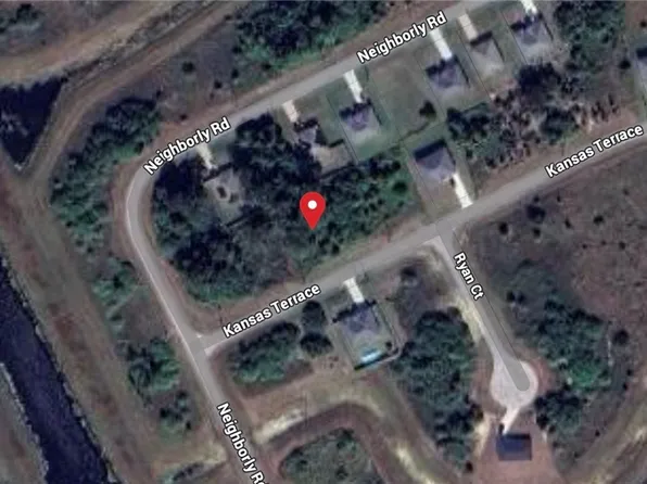 330 Kansas Ter, Banyan Village, FL 33935