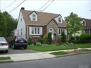 2nd image of 15 Dorothy Pl