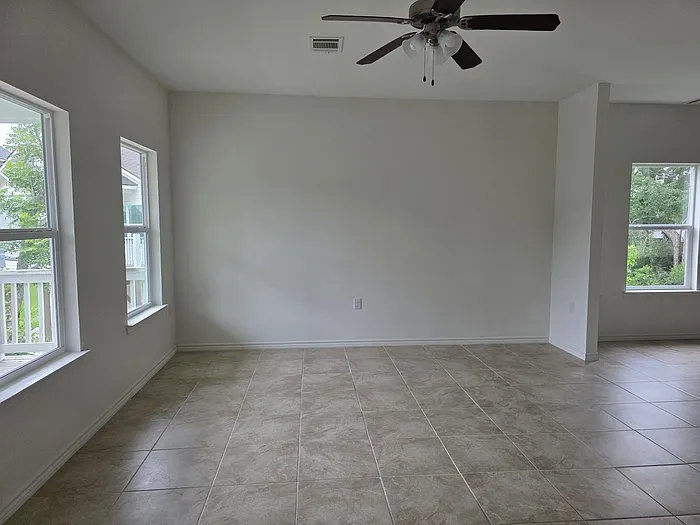 6102 White Oak Dr — Photo 3