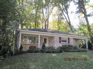 1017 Wright St SW, Lenoir, NC 28645