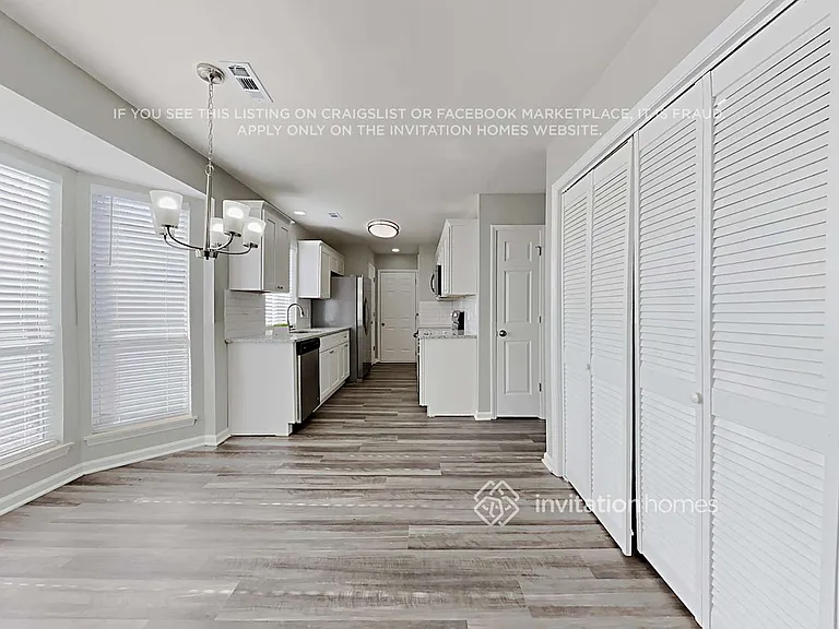 9500 Pondside Ln — Photo 12